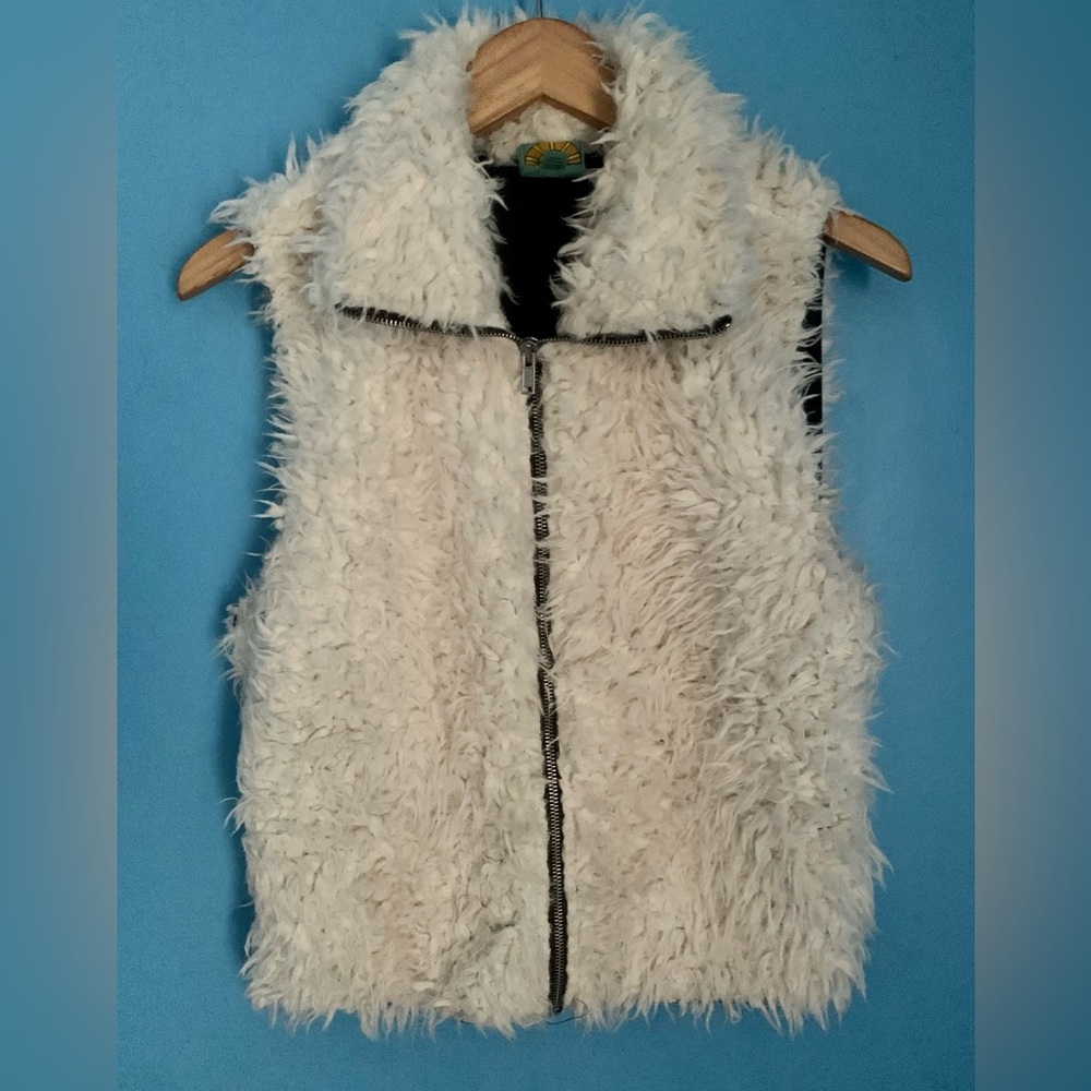C&C California Cream Shaggy Faux Fur Vest Teddy Size S
